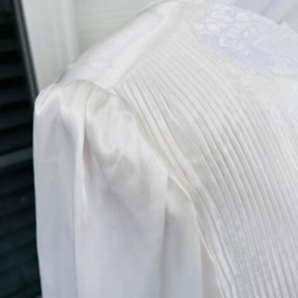VTG NICOLA White Embellished Blouse Women’s 12 White Pearls Pleated Elegant - Picture 5 of 10